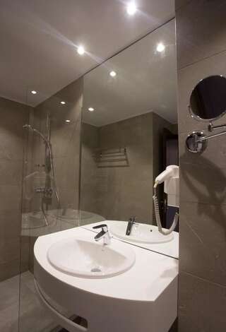 Отель Costé Hotel Тбилиси Двухместный номер «Комфорт» с 1 кроватью или 2 отдельными кроватями-4